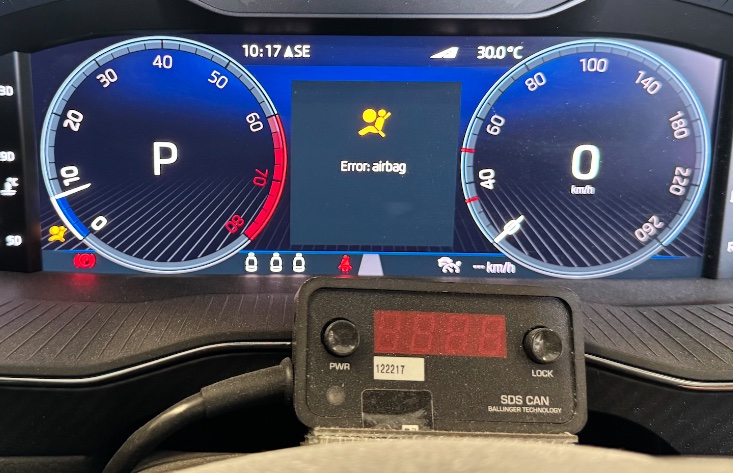 Skoda airbag warning